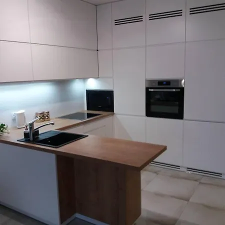 Luxury In Heart Of With Parking