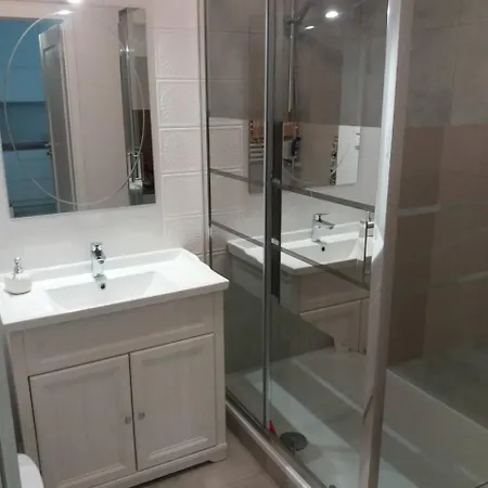 Apartmán Luxury In Heart Of With Parking